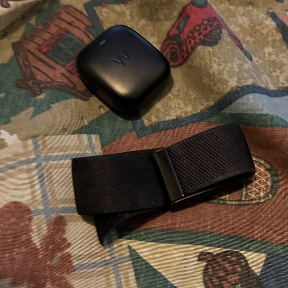 Whoop 4.0 Heart Rate Monitor - Picture 2 of 2